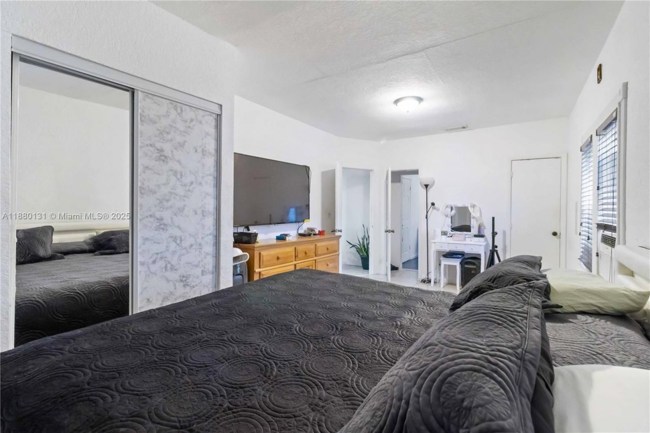 5740 Lincoln St, Hollywood, FL 33021 Photo