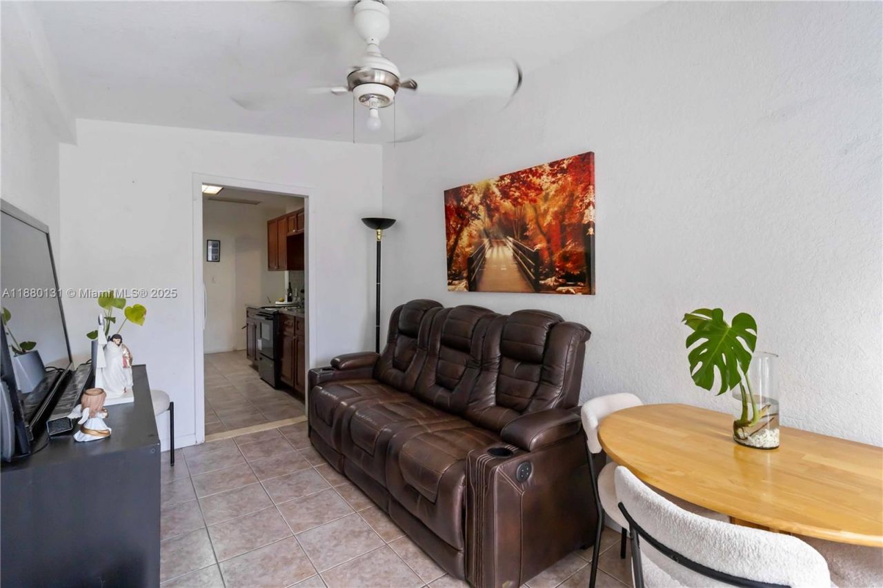 5740 Lincoln St, Hollywood, FL 33021 Photo