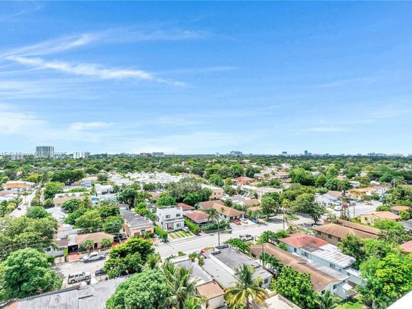 900 SW 8th St, Unit 1110, Miami, FL 33130