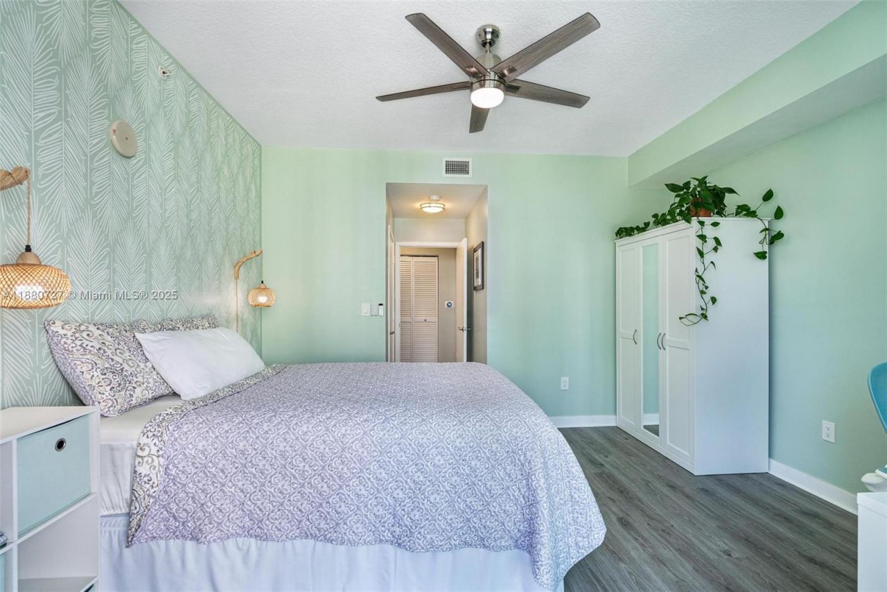 1111 SW 1st Ave, Unit 2721-N, Miami, FL 33130 Photo