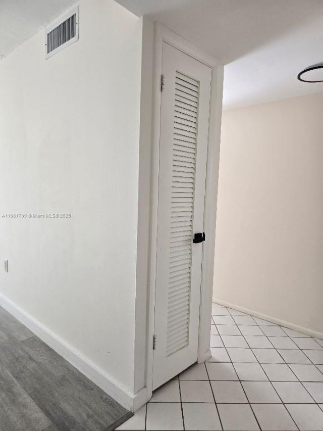 2831 E Sunrise Lakes Dr, Unit 208, Sunrise, FL 33322 Photo