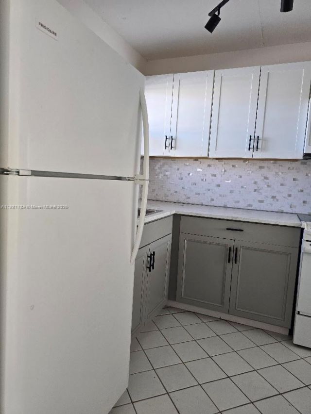 2831 E Sunrise Lakes Dr, Unit 208, Sunrise, FL 33322 Photo