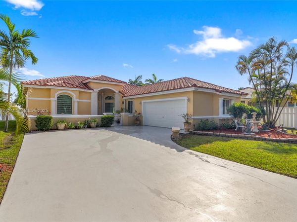 2339 NW 195th Ave, Unit 2339, Pembroke Pines, FL 33029