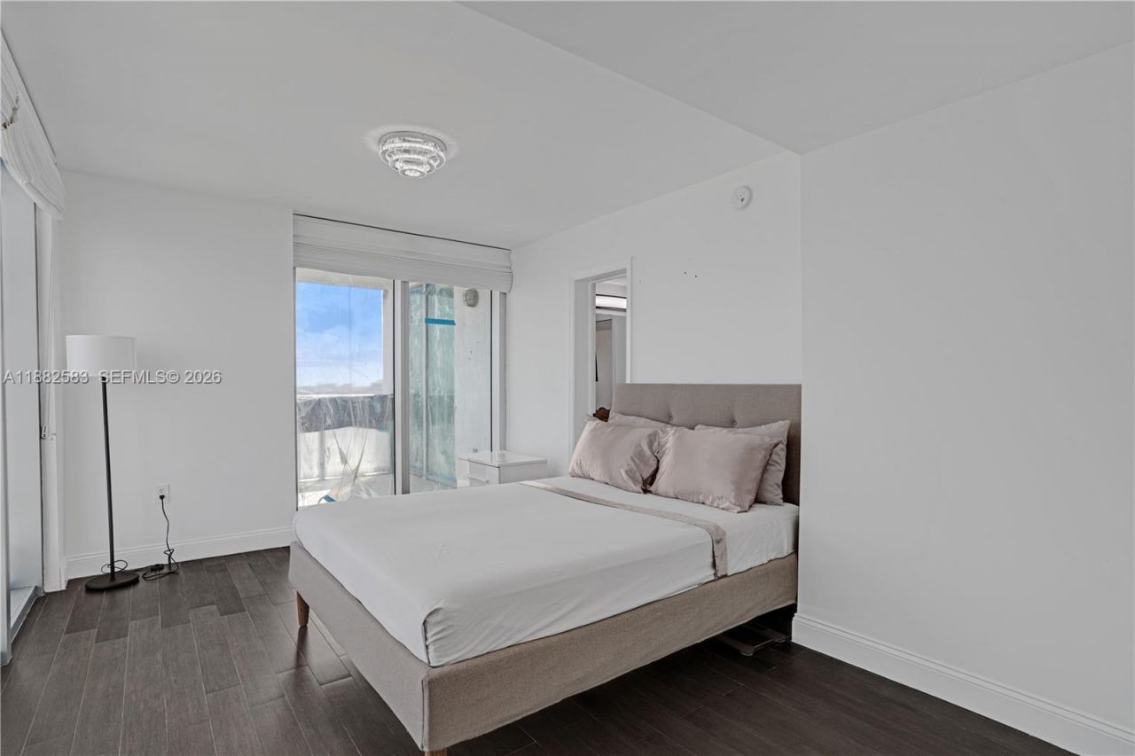 7930 East Dr, Unit 1808, North Bay Village, FL 33141 Photo