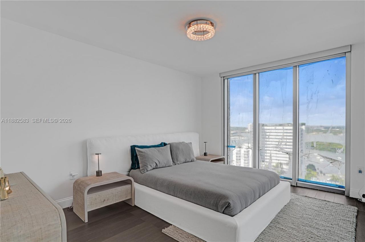 7930 East Dr, Unit 1808, North Bay Village, FL 33141 Photo