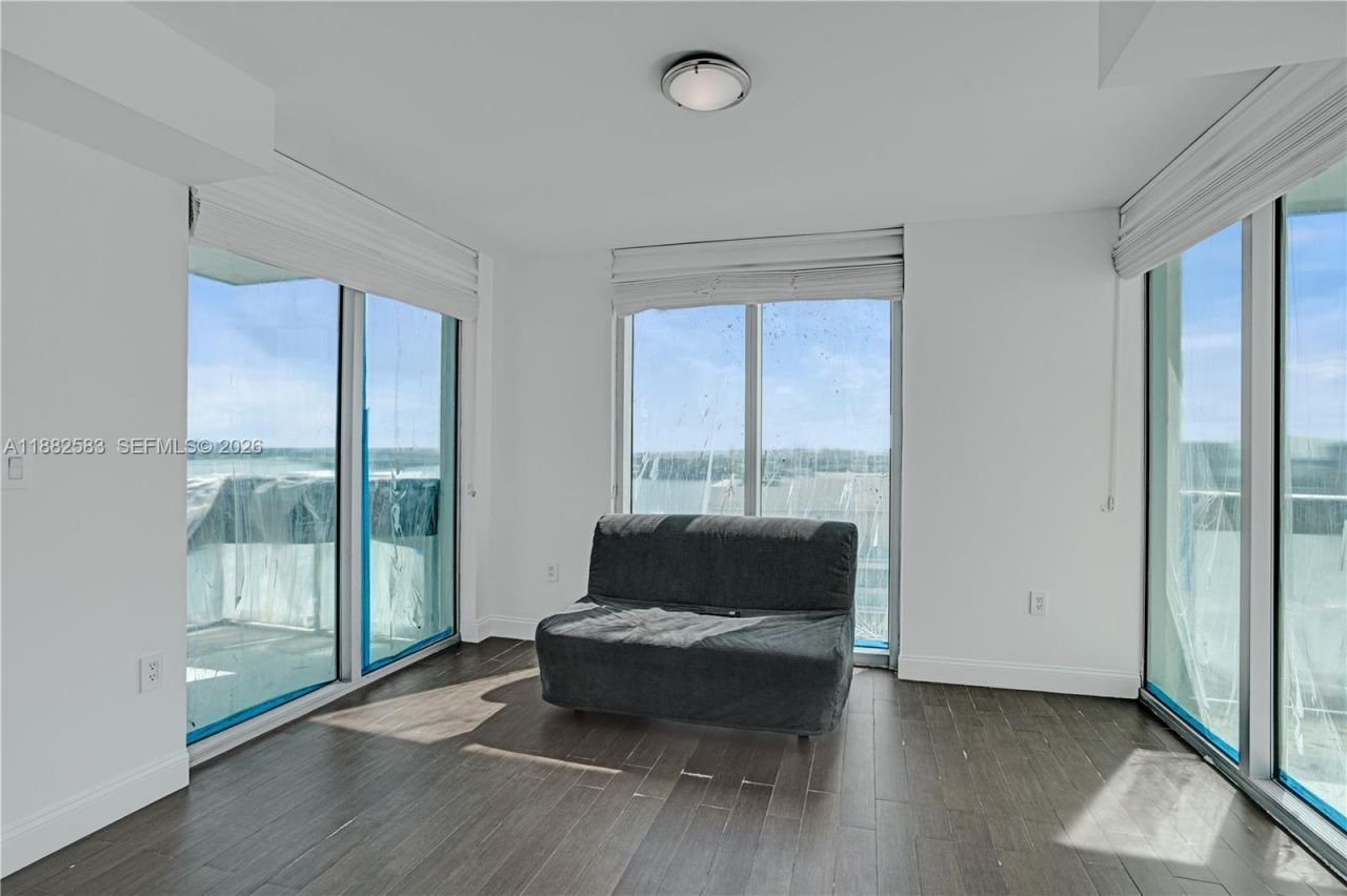 7930 East Dr, Unit 1808, North Bay Village, FL 33141 Photo