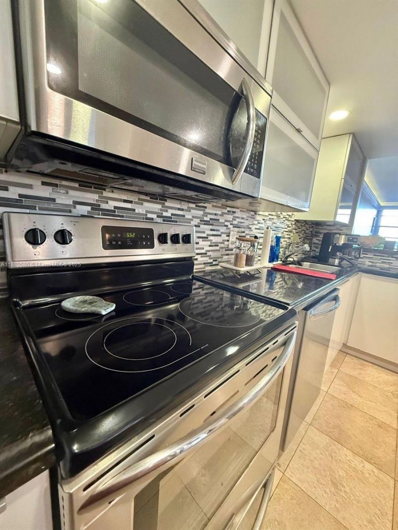 1351 NE Miami Gardens Dr, Unit 704E, Miami, FL 33179 Photo