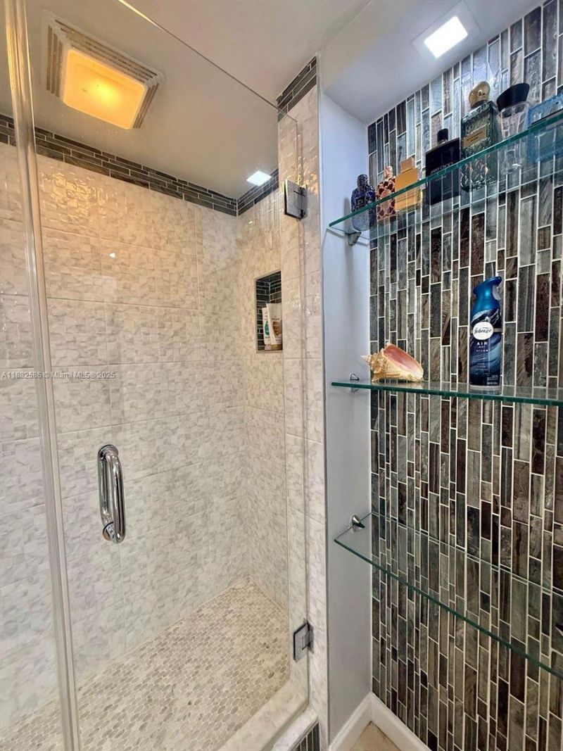 1351 NE Miami Gardens Dr, Unit 704E, Miami, FL 33179 Photo