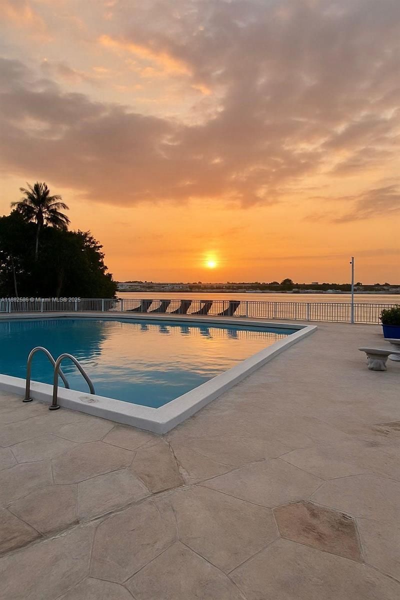 1351 NE Miami Gardens Dr, Unit 704E, Miami, FL 33179 Photo