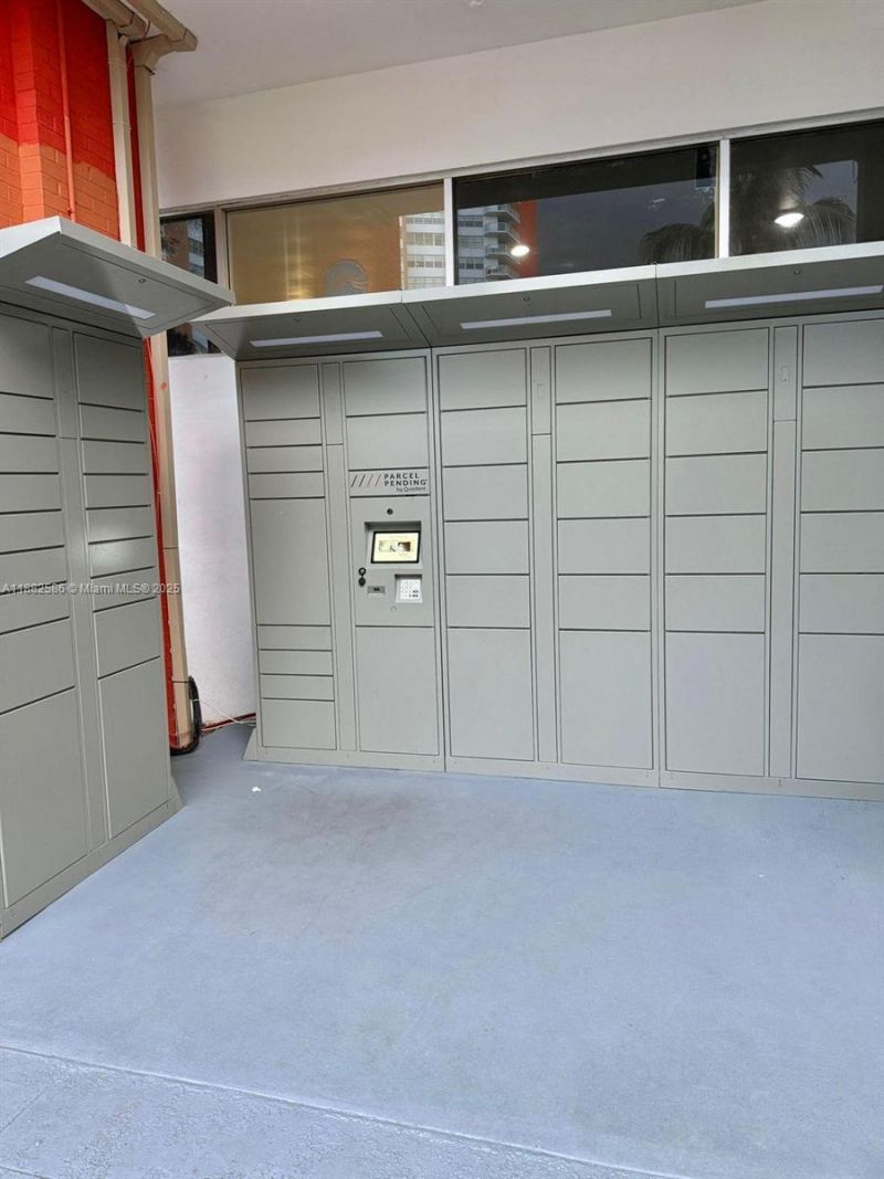 1351 NE Miami Gardens Dr, Unit 704E, Miami, FL 33179 Photo