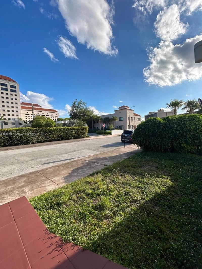 29 Oviedo Ave, Coral Gables, FL 33134 Photo