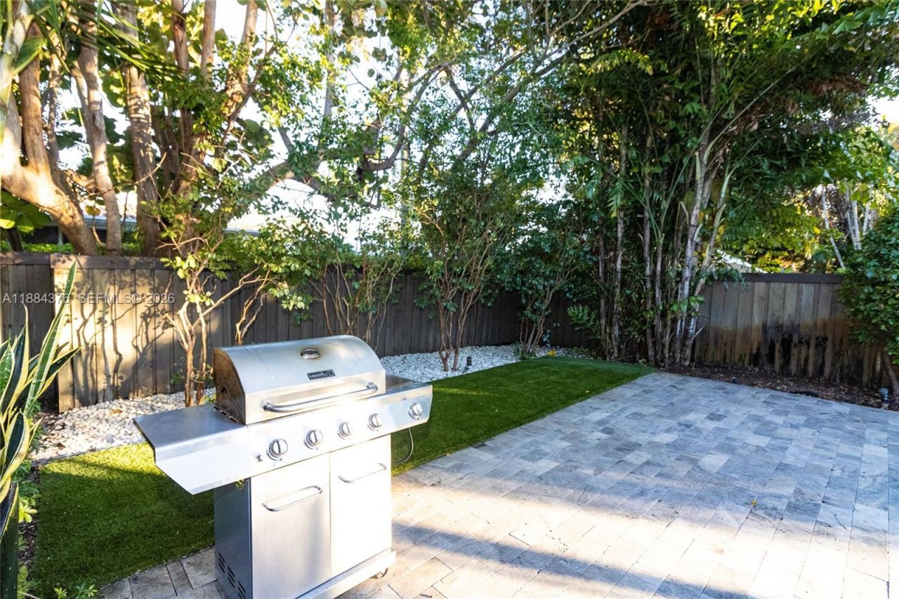 744 NE 16th Ave, Fort Lauderdale, FL 33304 Photo