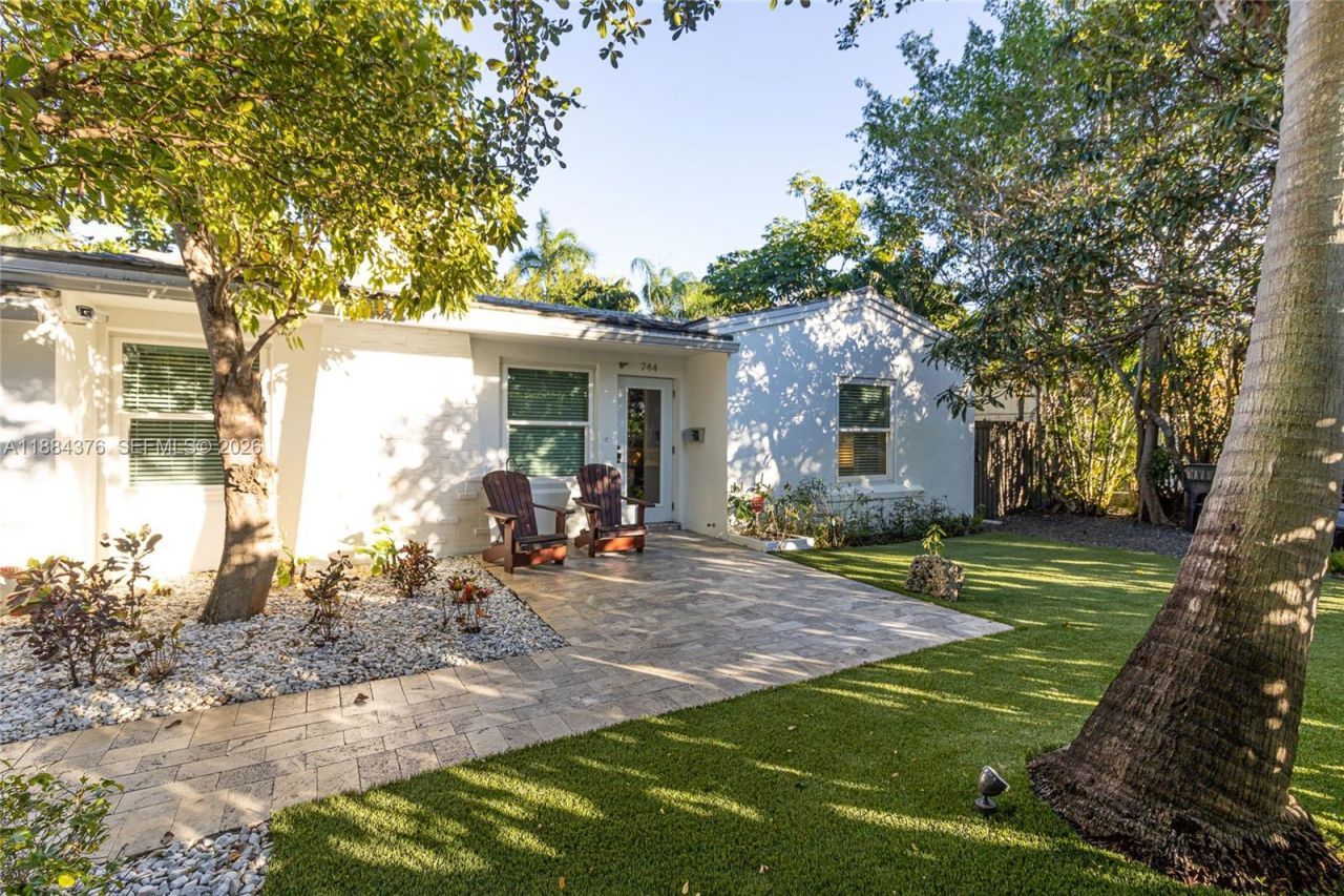 744 NE 16th Ave, Fort Lauderdale, FL 33304 Photo