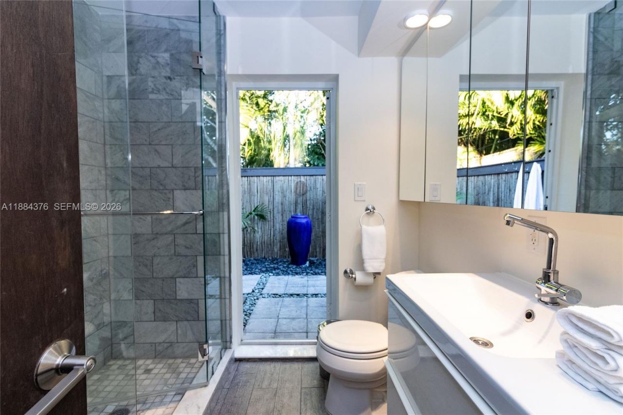 744 NE 16th Ave, Fort Lauderdale, FL 33304 Photo