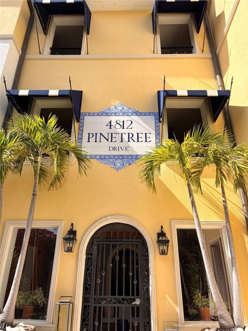 4812 Pine Tree Dr, Unit 205, Miami Beach, FL 33140 Photo