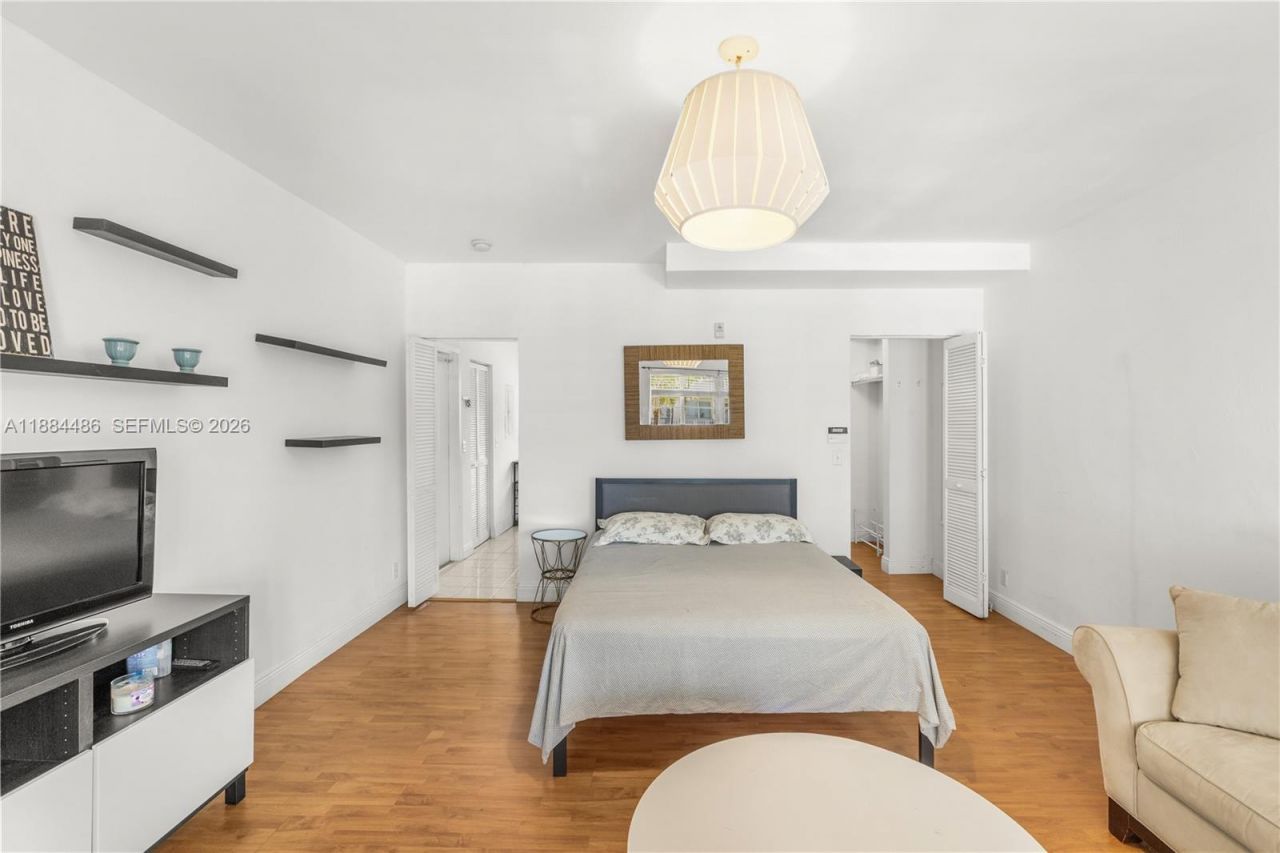 1241 14th St, Unit 9, Miami Beach, FL 33139 Photo