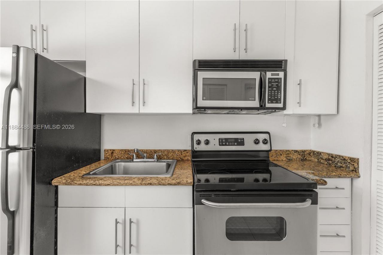 1241 14th St, Unit 9, Miami Beach, FL 33139 Photo