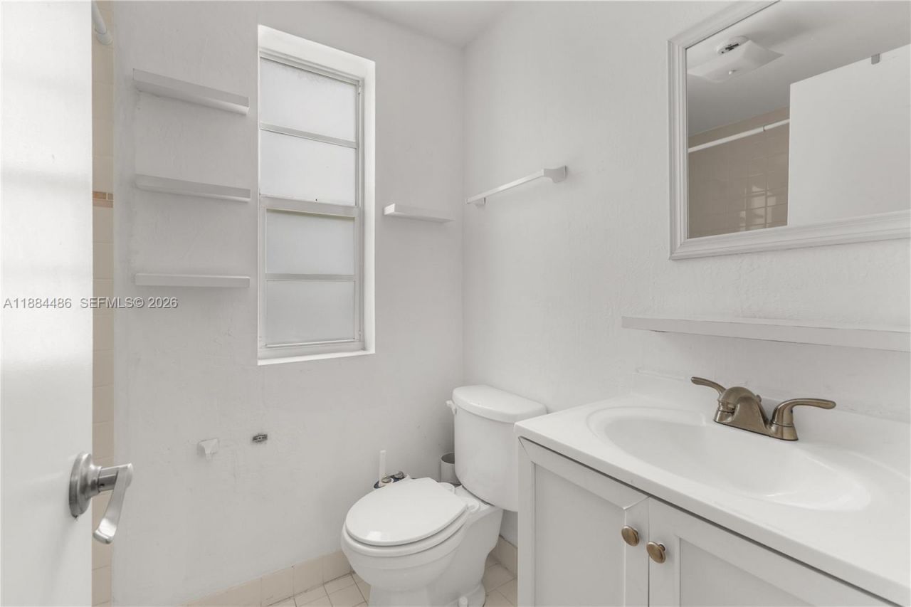 1241 14th St, Unit 9, Miami Beach, FL 33139 Photo
