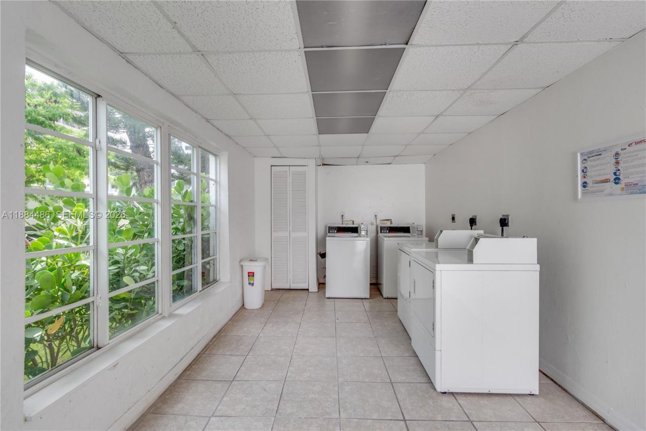 1241 14th St, Unit 9, Miami Beach, FL 33139 Photo