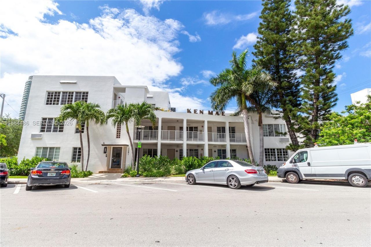 1241 14th St, Unit 9, Miami Beach, FL 33139 Photo