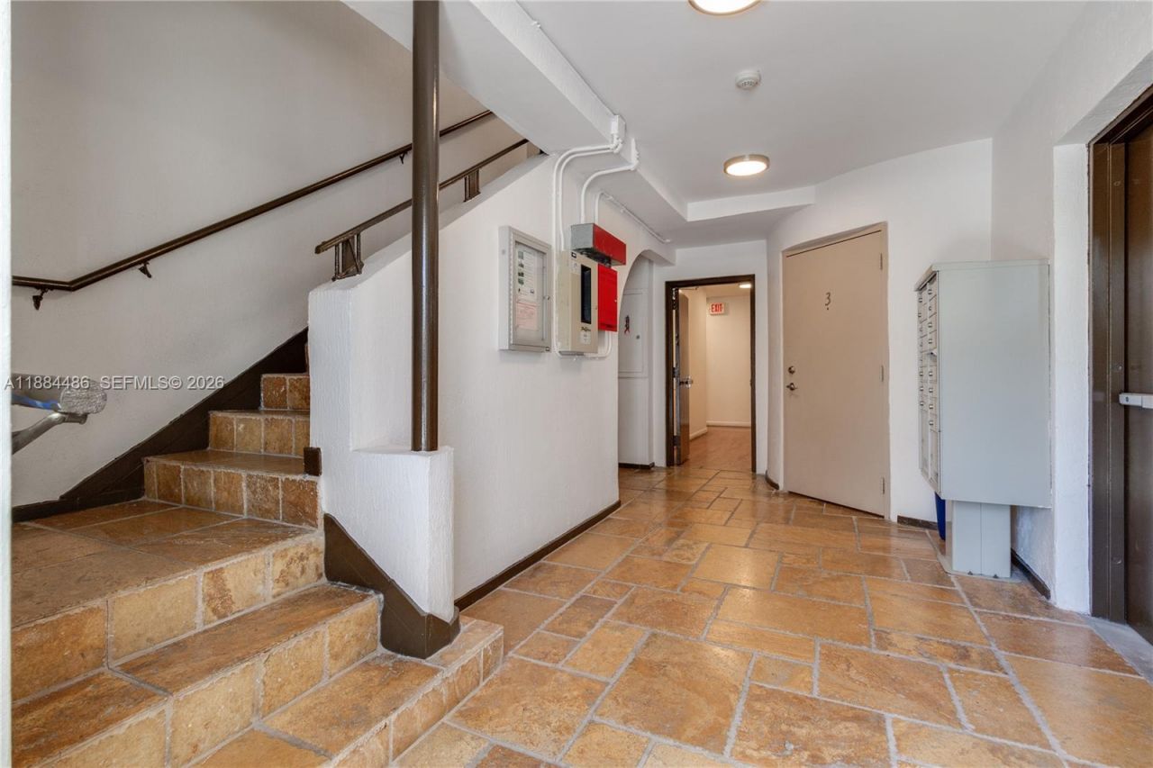 1241 14th St, Unit 9, Miami Beach, FL 33139 Photo