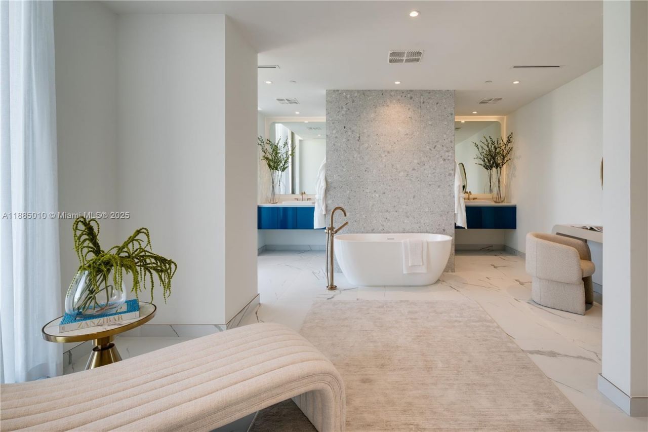 2655 S Bayshore Drive, Unit LPH, Coconut Grove, FL 33133 Photo