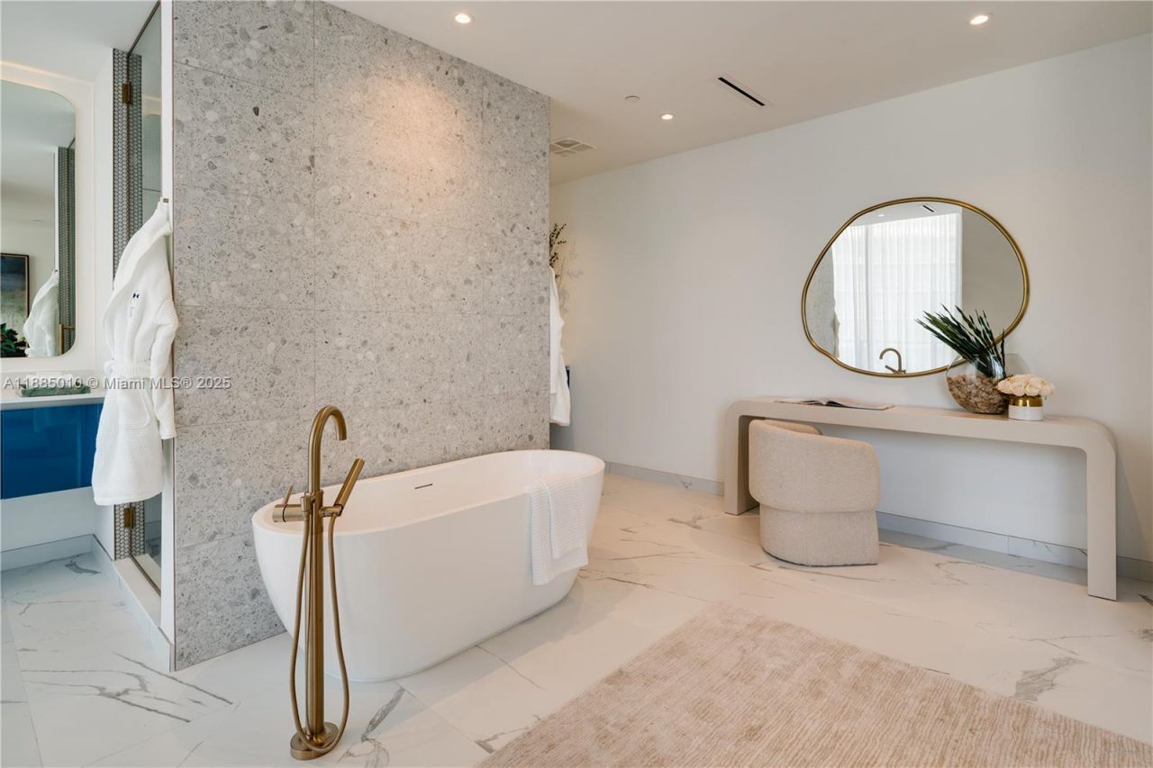 2655 S Bayshore Drive, Unit LPH, Coconut Grove, FL 33133 Photo