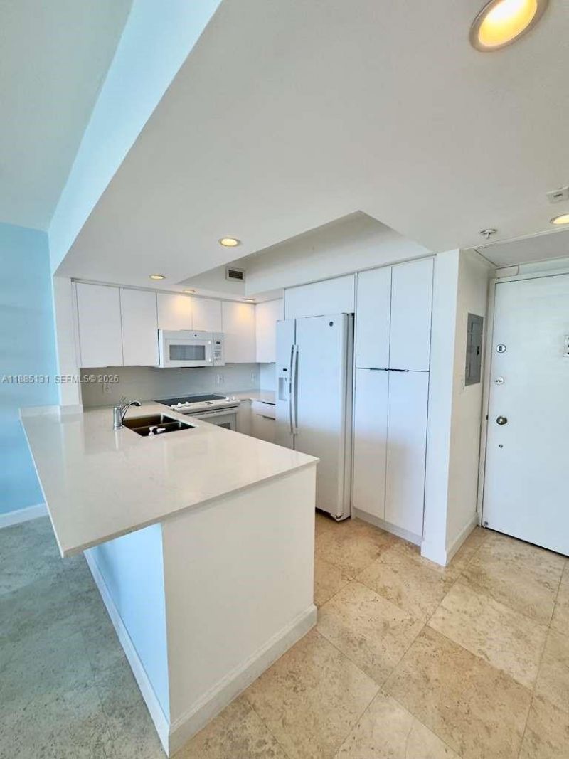 5600 Collins Ave, Unit 5L, Miami Beach, FL 33140 Photo