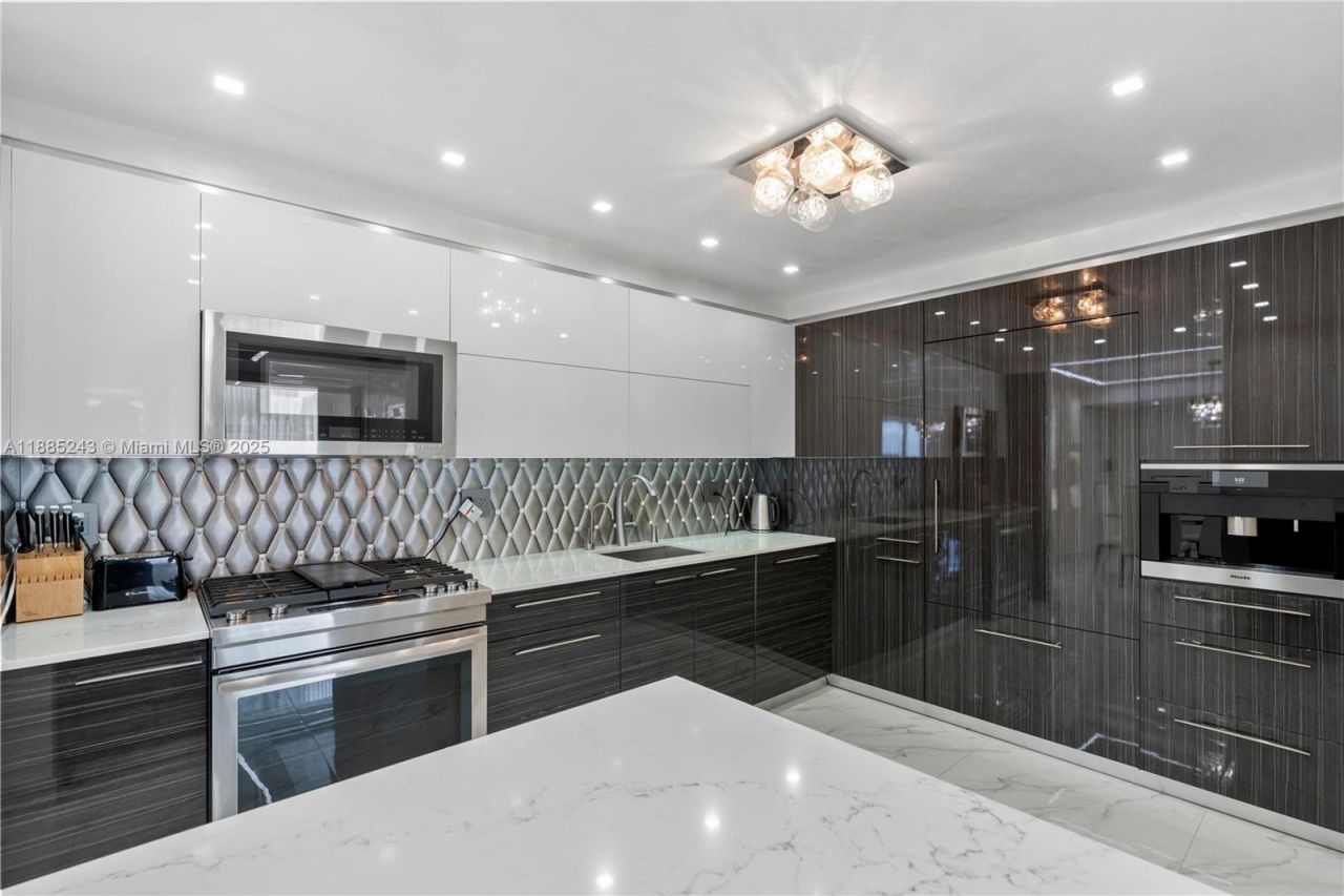 2030 S Ocean Drive, Unit 2127, Hallandale Beach, FL 33009 Photo