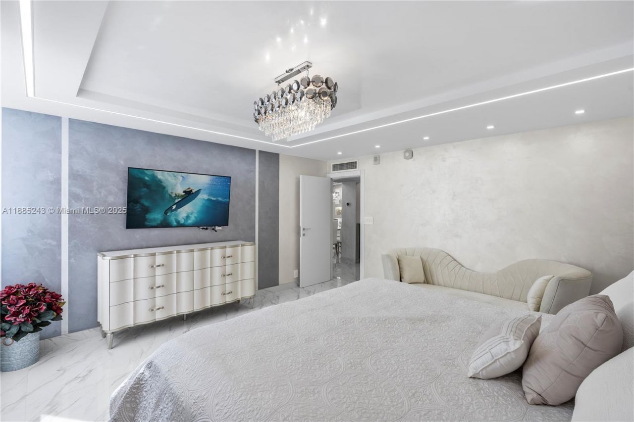 2030 S Ocean Drive, Unit 2127, Hallandale Beach, FL 33009 Photo