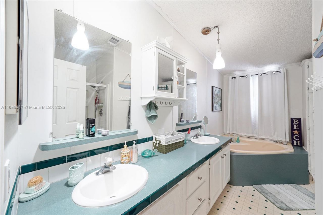 945 Plantation Rd, Unit 945, Key Largo, FL 33037 Photo