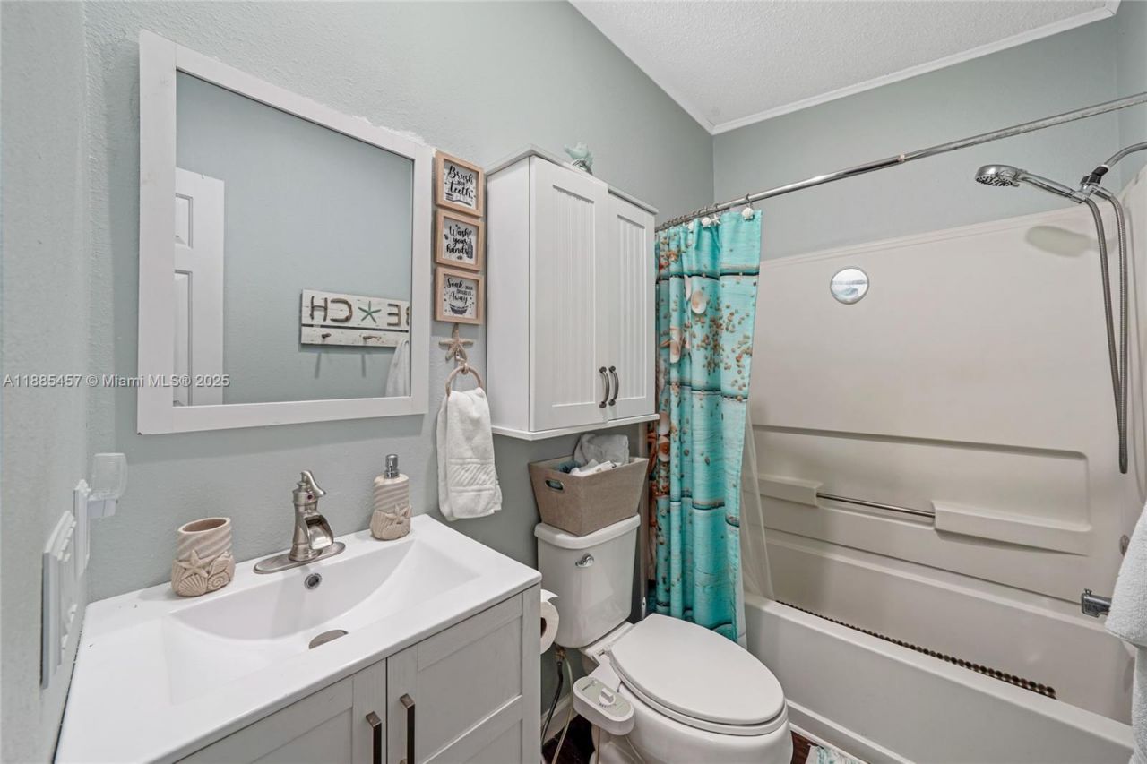 945 Plantation Rd, Unit 945, Key Largo, FL 33037 Photo