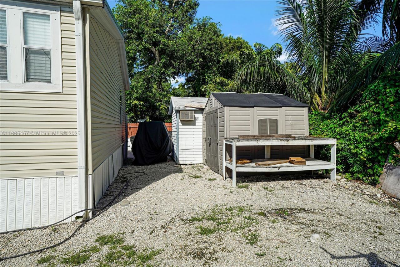 945 Plantation Rd, Unit 945, Key Largo, FL 33037 Photo