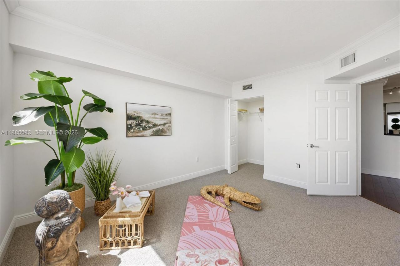 3232 SW 22nd Ter, Unit 1003, Miami, FL 33145 Photo