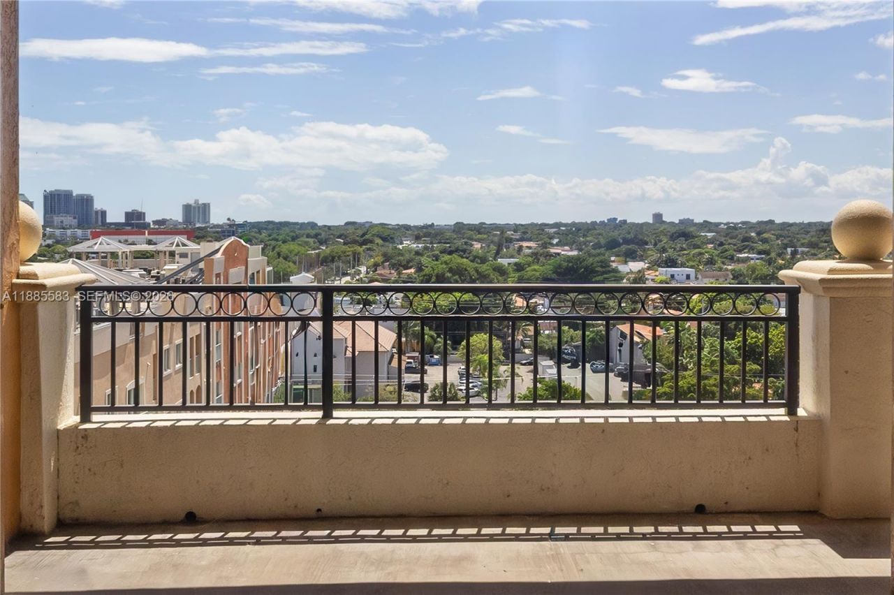 3232 SW 22nd Ter, Unit 1003, Miami, FL 33145 Photo