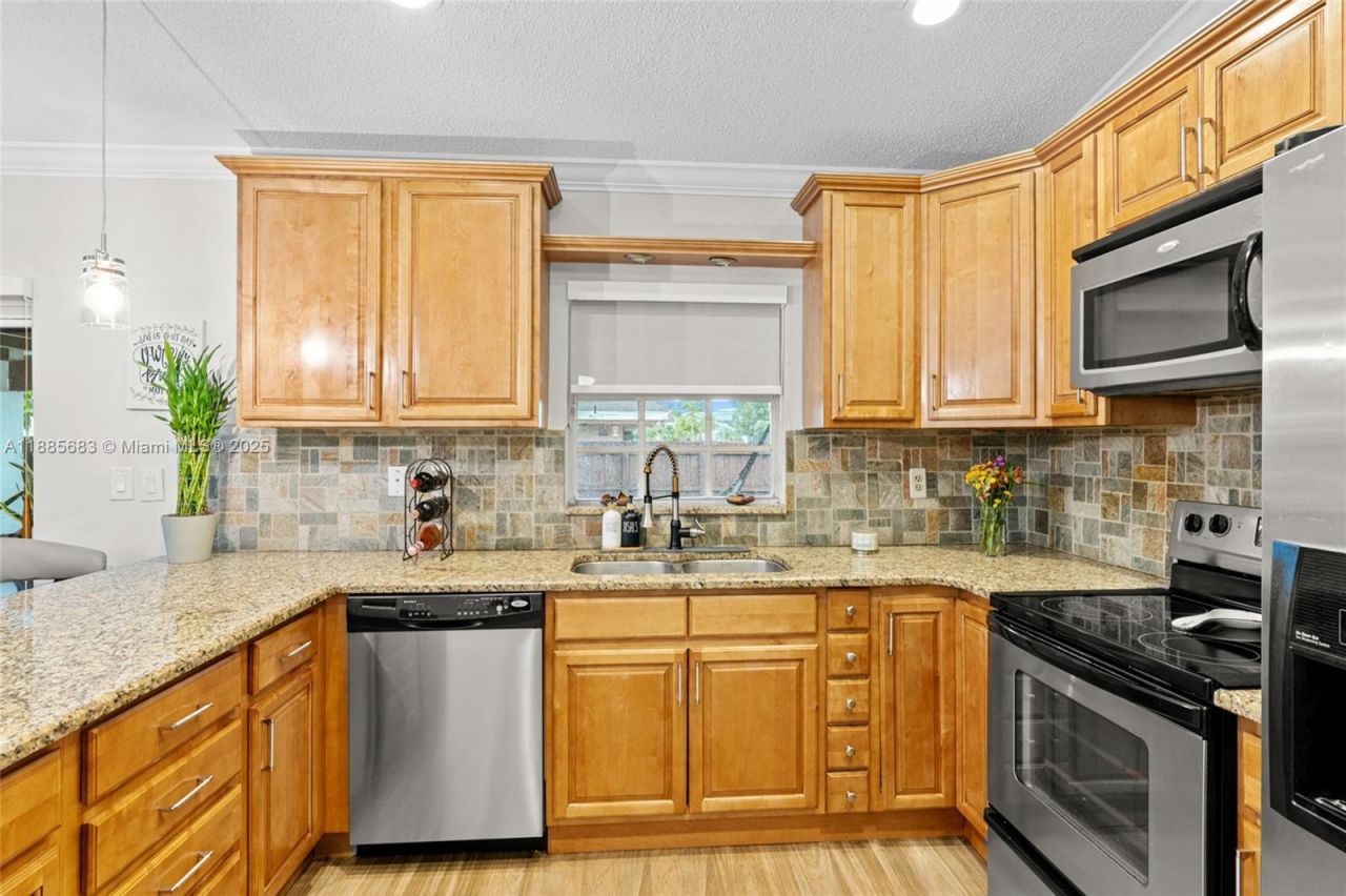 14319 SW 100th Ln, Miami, FL 33186 Photo