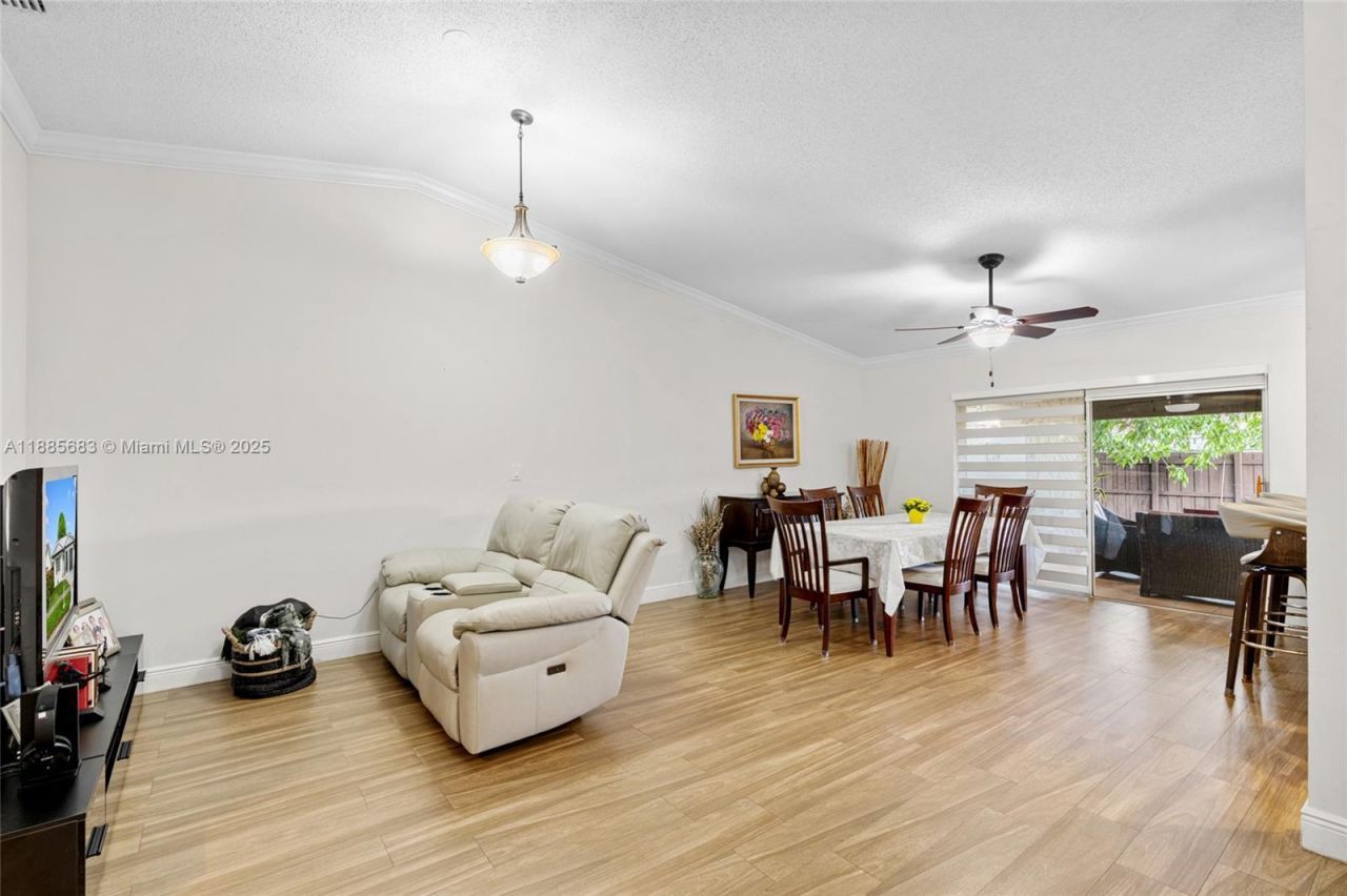 14319 SW 100th Ln, Miami, FL 33186 Photo