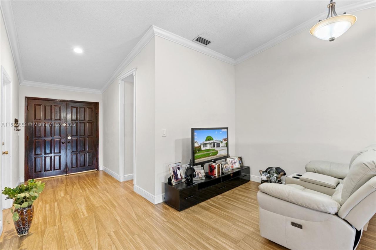 14319 SW 100th Ln, Miami, FL 33186 Photo