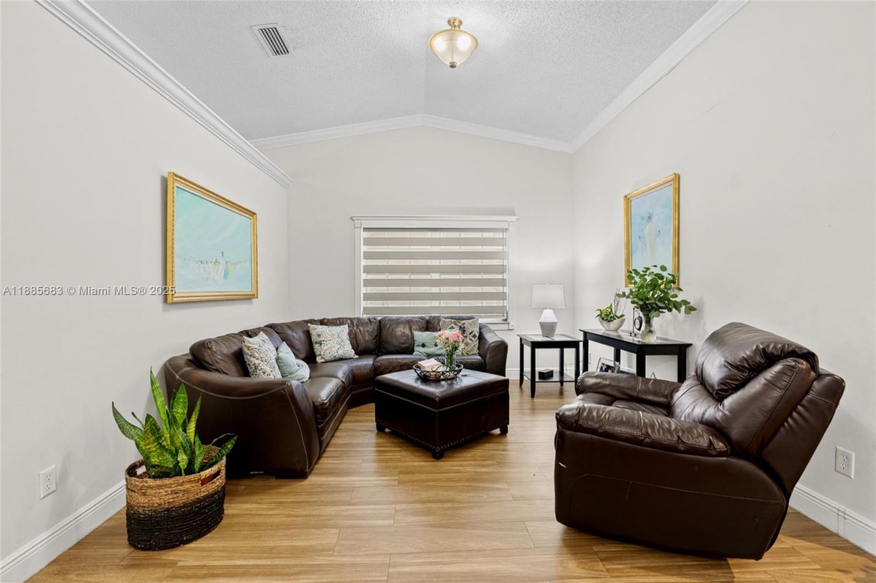 14319 SW 100th Ln, Miami, FL 33186 Photo