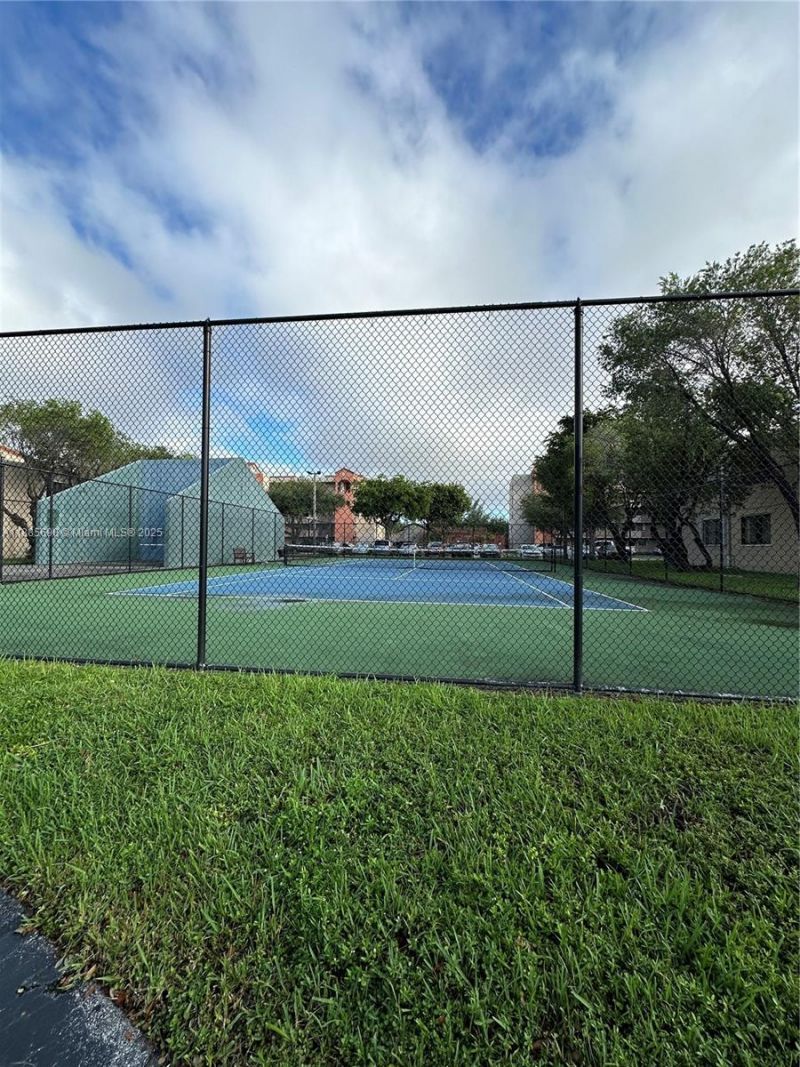 10245 NW 9th St Cir, Unit 111-9, Miami, FL 33172 Photo