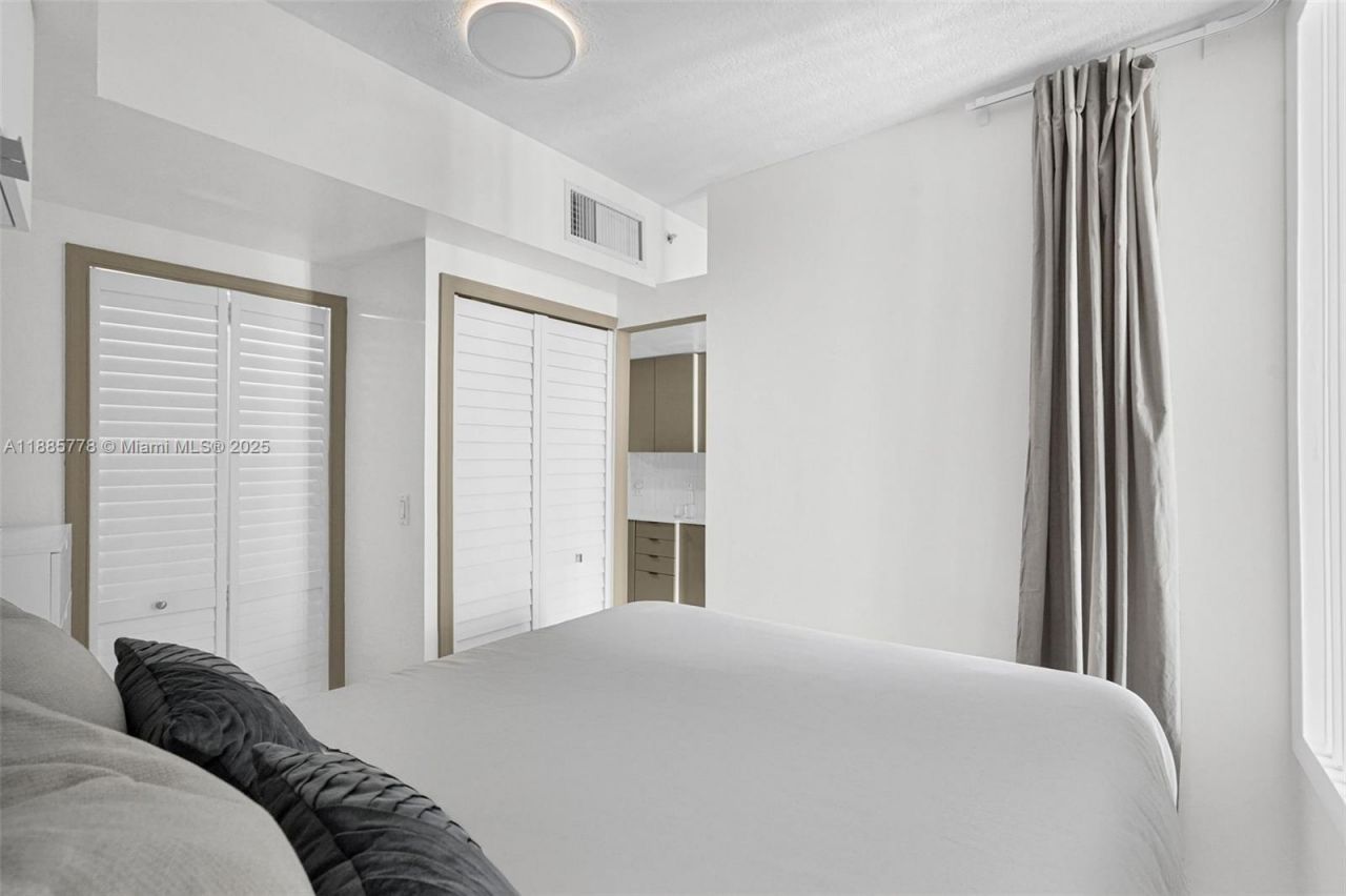 1750 N Bayshore Dr, Unit 3708, Miami, FL 33132 Photo