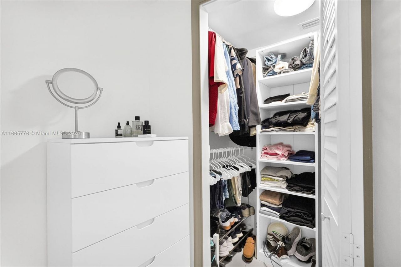 1750 N Bayshore Dr, Unit 3708, Miami, FL 33132 Photo