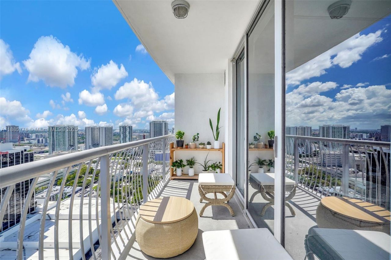 1750 N Bayshore Dr, Unit 3708, Miami, FL 33132 Photo