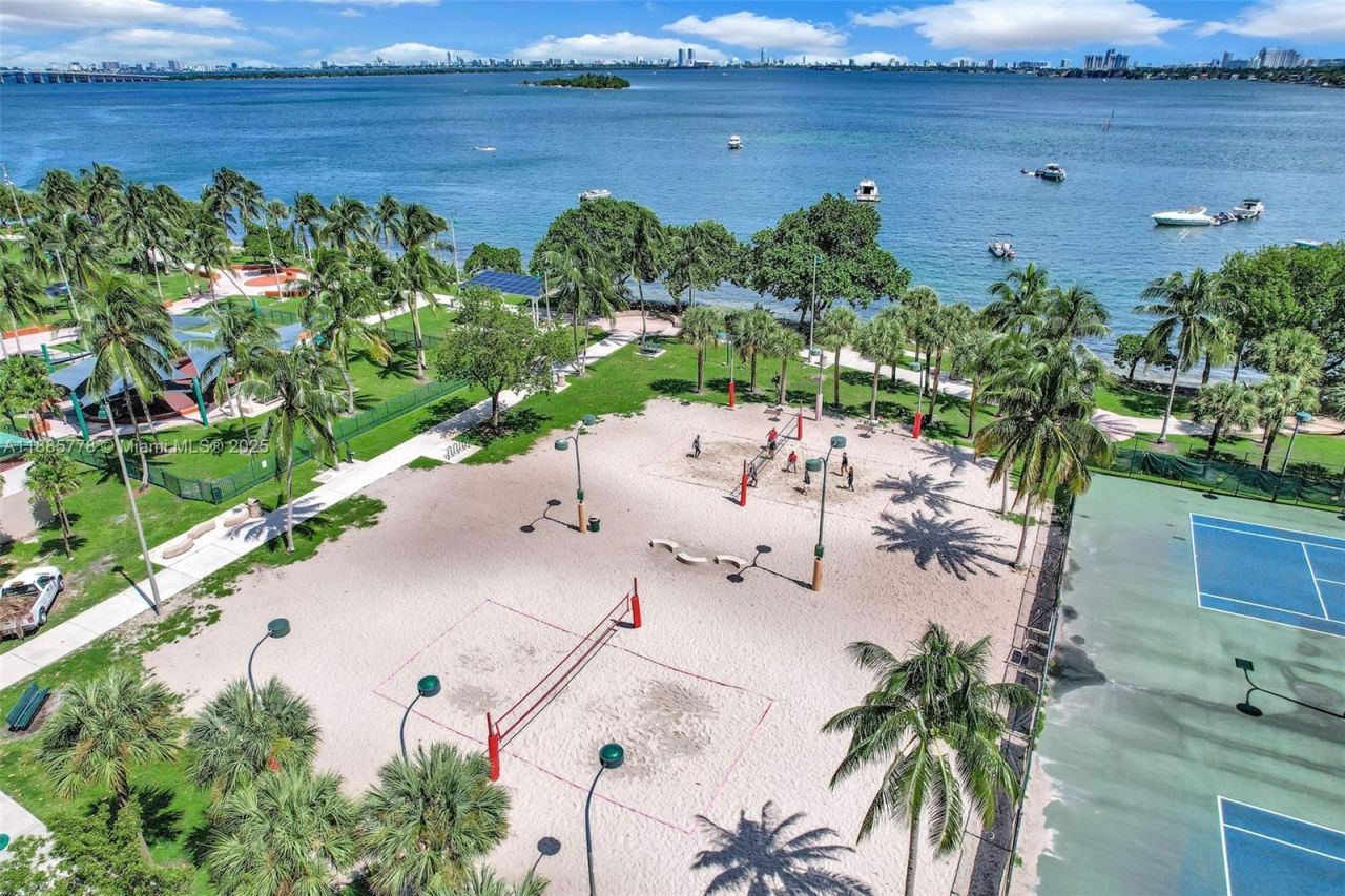 1750 N Bayshore Dr, Unit 3708, Miami, FL 33132 Photo