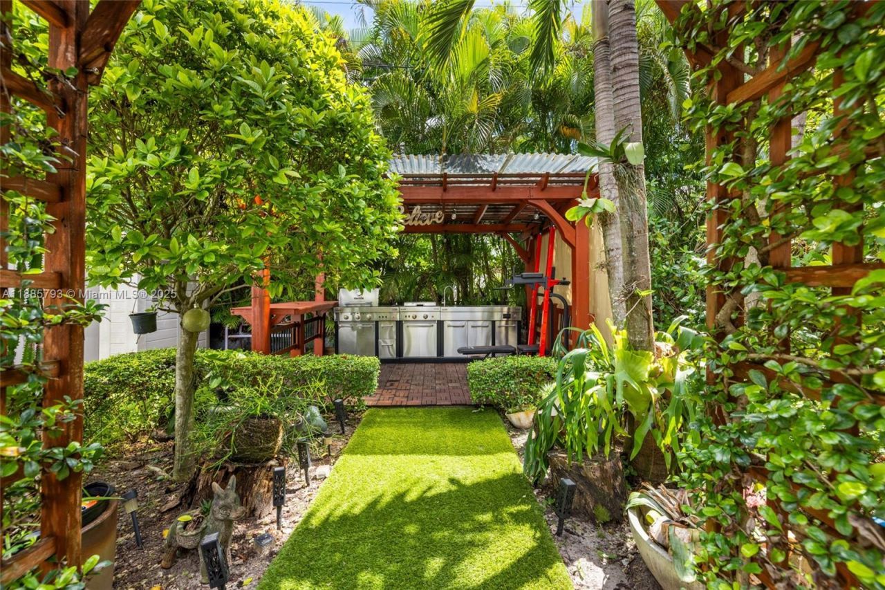 2121 Red Rd, Coral Gables, FL 33155 Photo