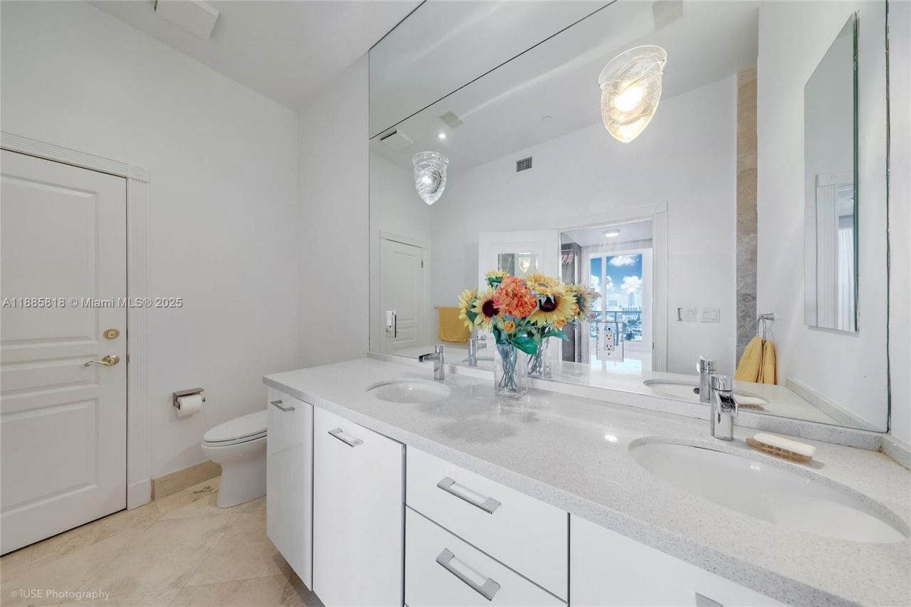 100 Lincoln Rd, Unit PH12, Miami Beach, FL 33139 Photo