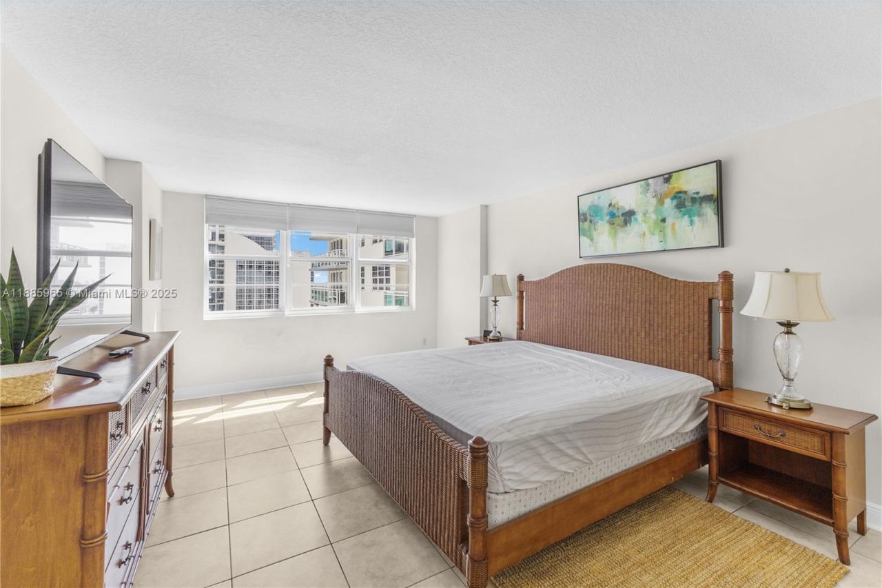 6917 Collins Ave, Unit 1505, Miami Beach, FL 33141 Photo