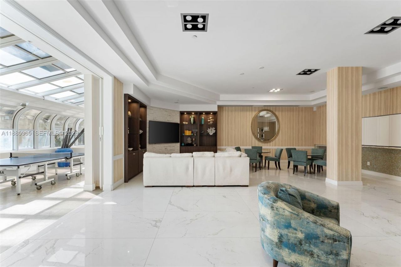 6917 Collins Ave, Unit 1505, Miami Beach, FL 33141 Photo
