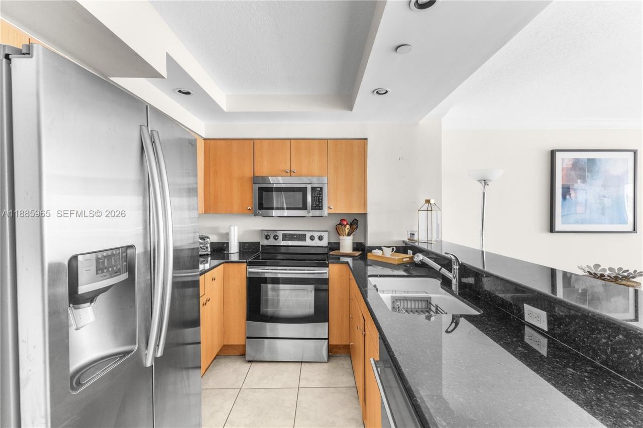 6917 Collins Ave, Unit 1505, Miami Beach, FL 33141 Photo