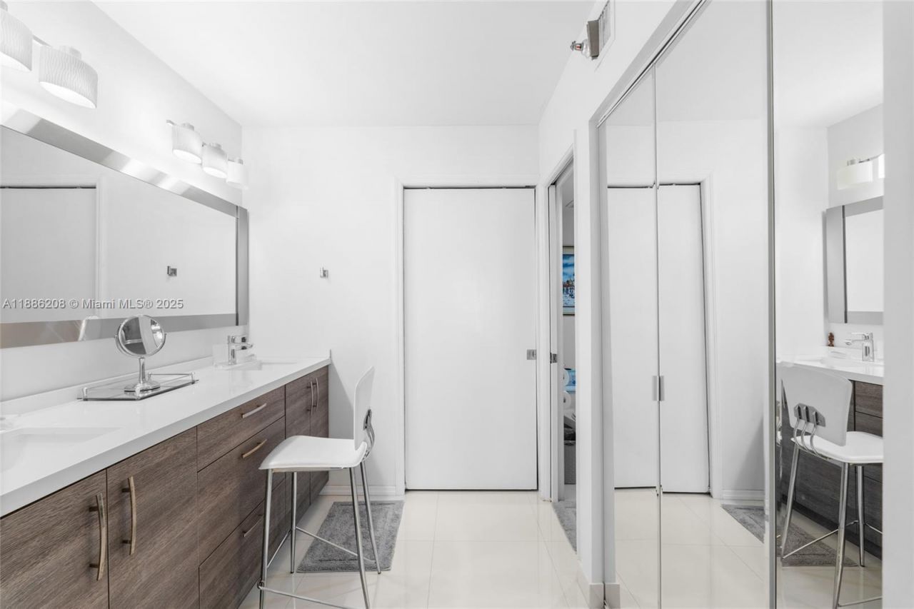 19195 Mystic Pointe Dr, Unit 2502, Aventura, FL 33180 Photo